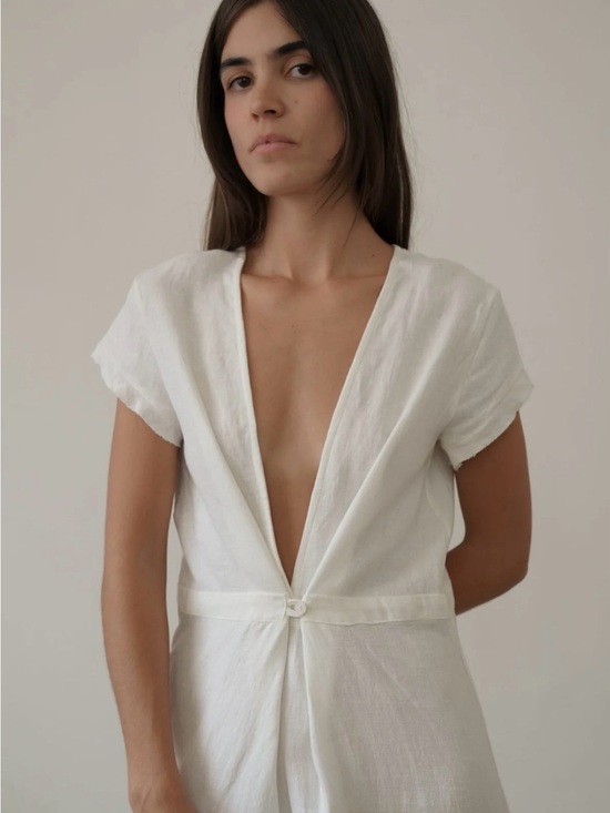 Zii Ropa Dresses & Skirts - Zii Ropa Linen Deep-V White Midi Oly Dress